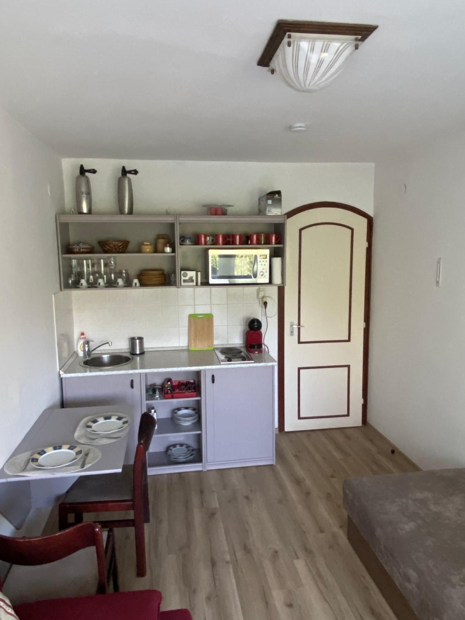 Veronika Apartman Balatongyörök Buitenkant foto